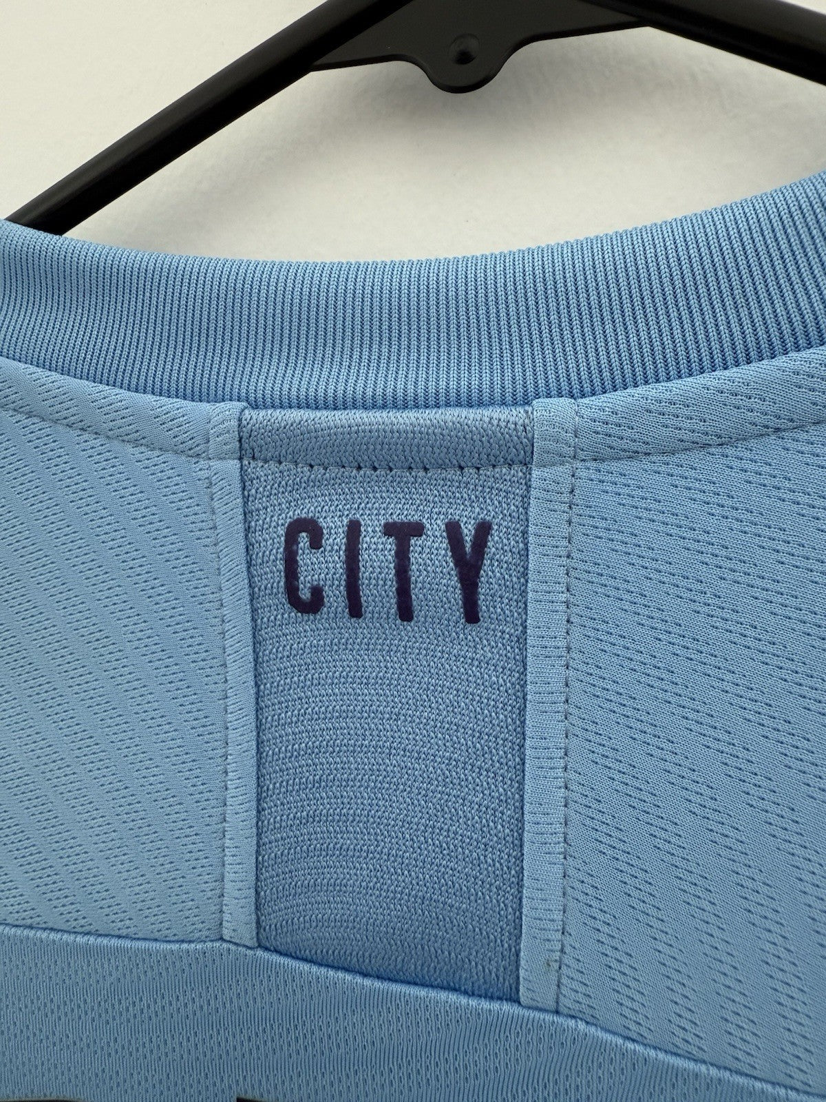 Man City De Bruyne #17 2019/20 Small Home Shirt Excellent Condition 755586-01