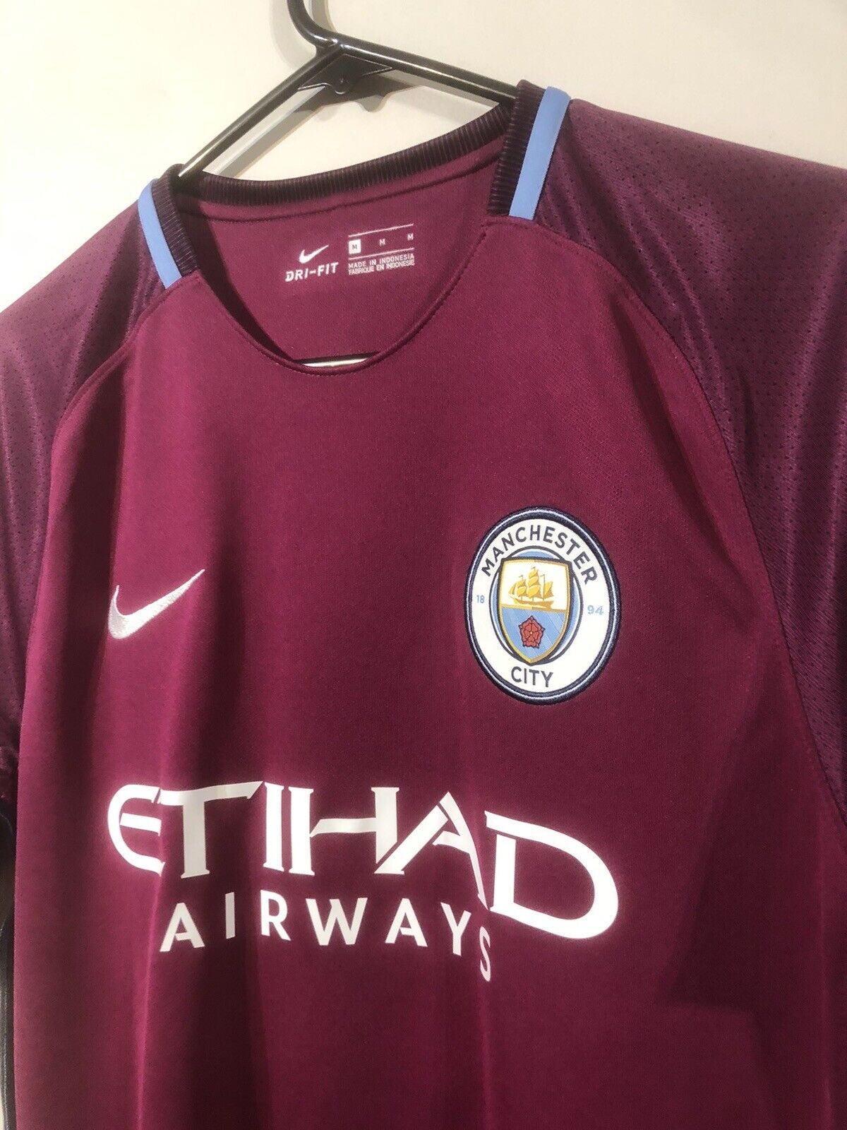 Kompany #4 Manchester City 2017/18 Medium Away Shirt Nike Excellent Condition