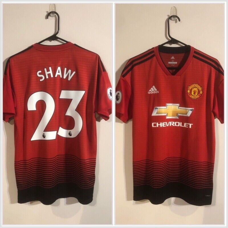 Shaw #23 Manchester United Medium 2018/19 Home Shirt Adidas Excellent Condition