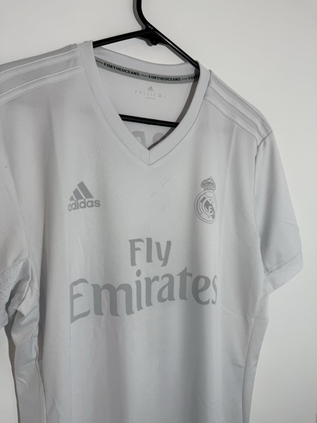 Real Madrid Sergio Ramos #4 2016/17 L Special Home Shirt V Good Condition B48903