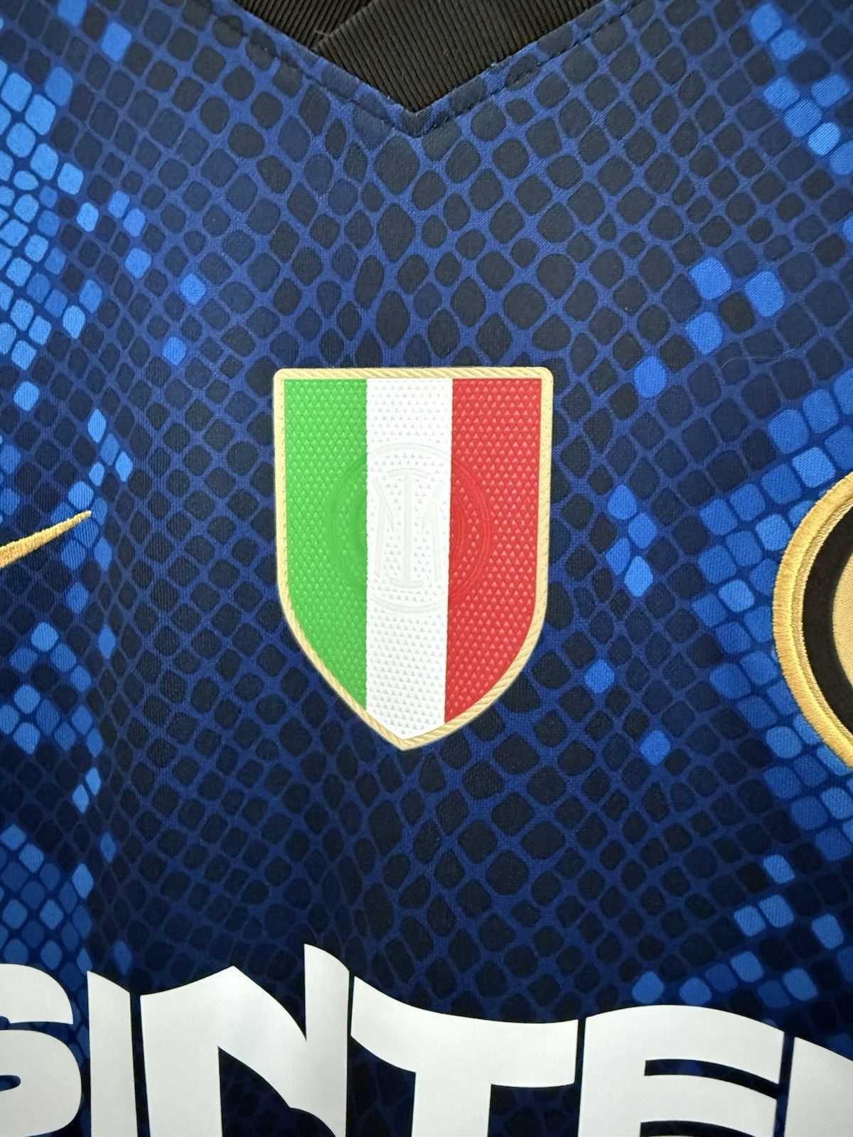 Inter Milan Dumfries #2 2021/22 Small Home Shirt Excellent Condition CV7900-414
