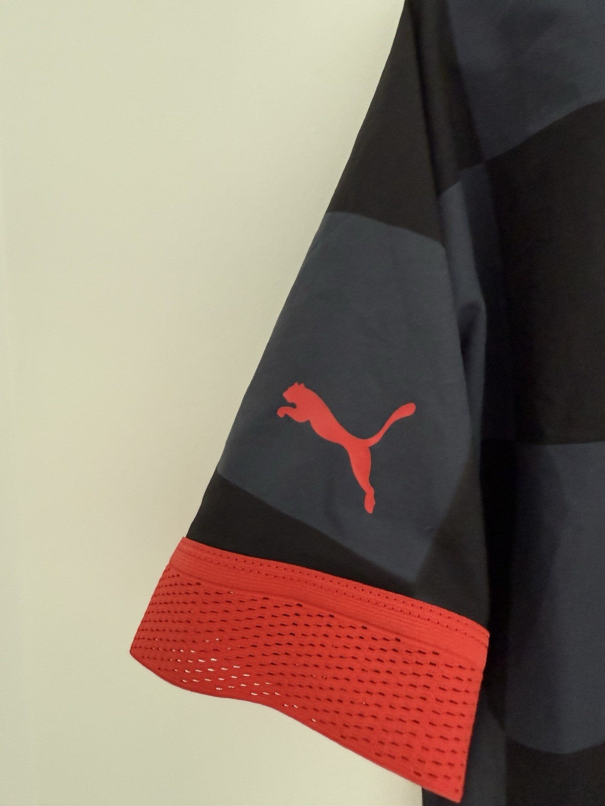 PSV 2022/23 Small Ultraweave Away Shirt Puma Very Good Condition 766052-03