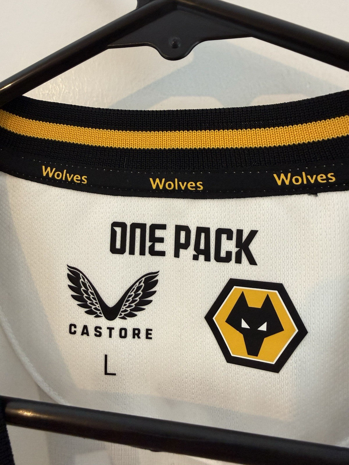 Wolverhampton Wanderers Hee Chan #26 2021/22 Large 3rd Shirt Castore BNWT