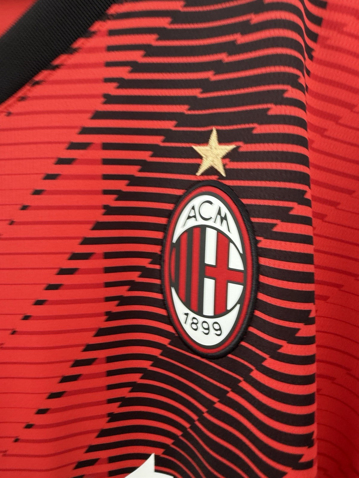 AC Milan Tomori #23 2023/24 Home Large Shirt BNWT 770383-01