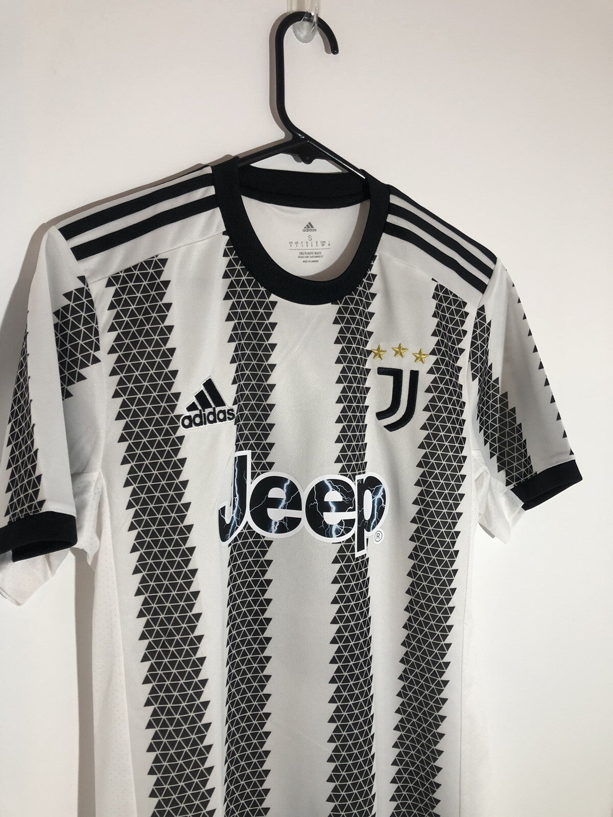 Juventus Vlahovic #9 2022/23 Small Home Shirt Adidas Excellent Condition H38907