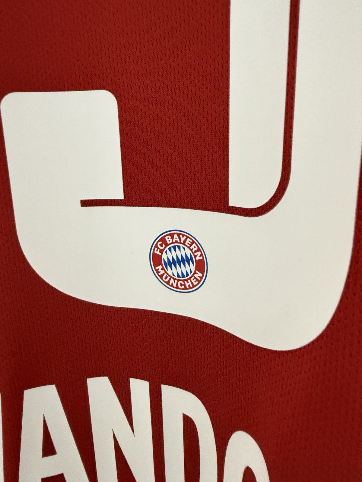 Bayern Munich Lewandowski #9 2021/22 Medium Home BNWT GM5313