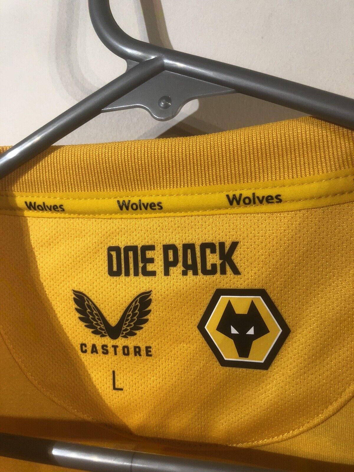 J. Moutinho #28 BNWT Wolves 2021/22 Euro Large Home Football Shirt Castore