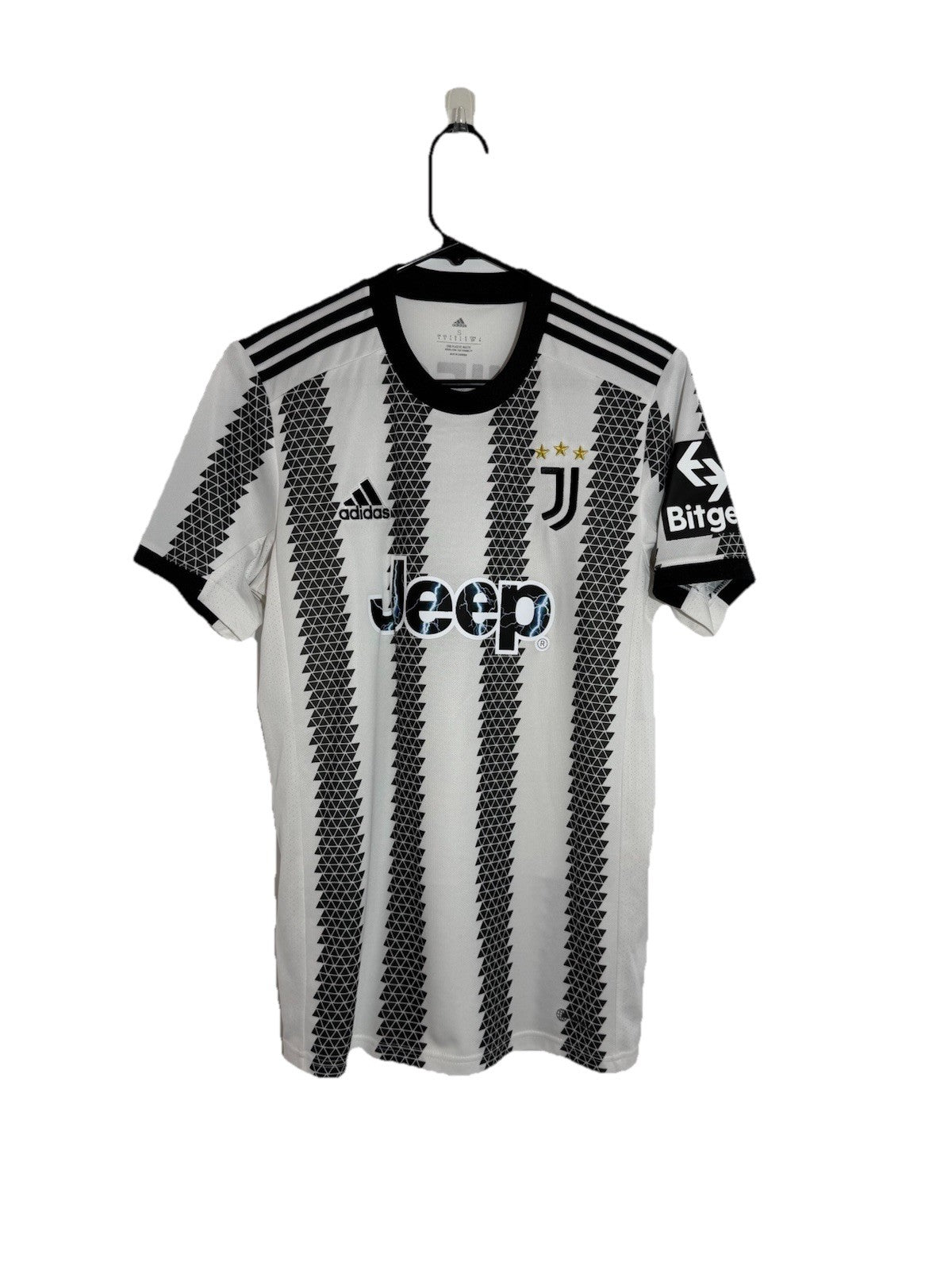 Juventus Chiesa #7 2022/23 Small Home Shirt Adidas Excellent Condition H38907