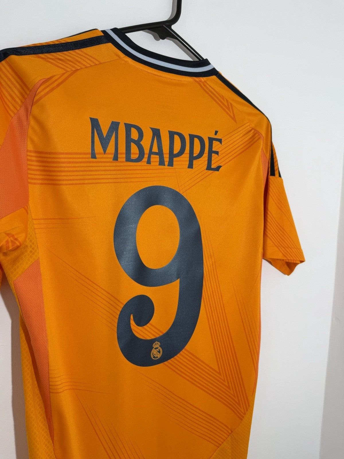 Real Madrid Mbappe #9 2024/25 Small Away Shirt Excellent Condition IU5013
