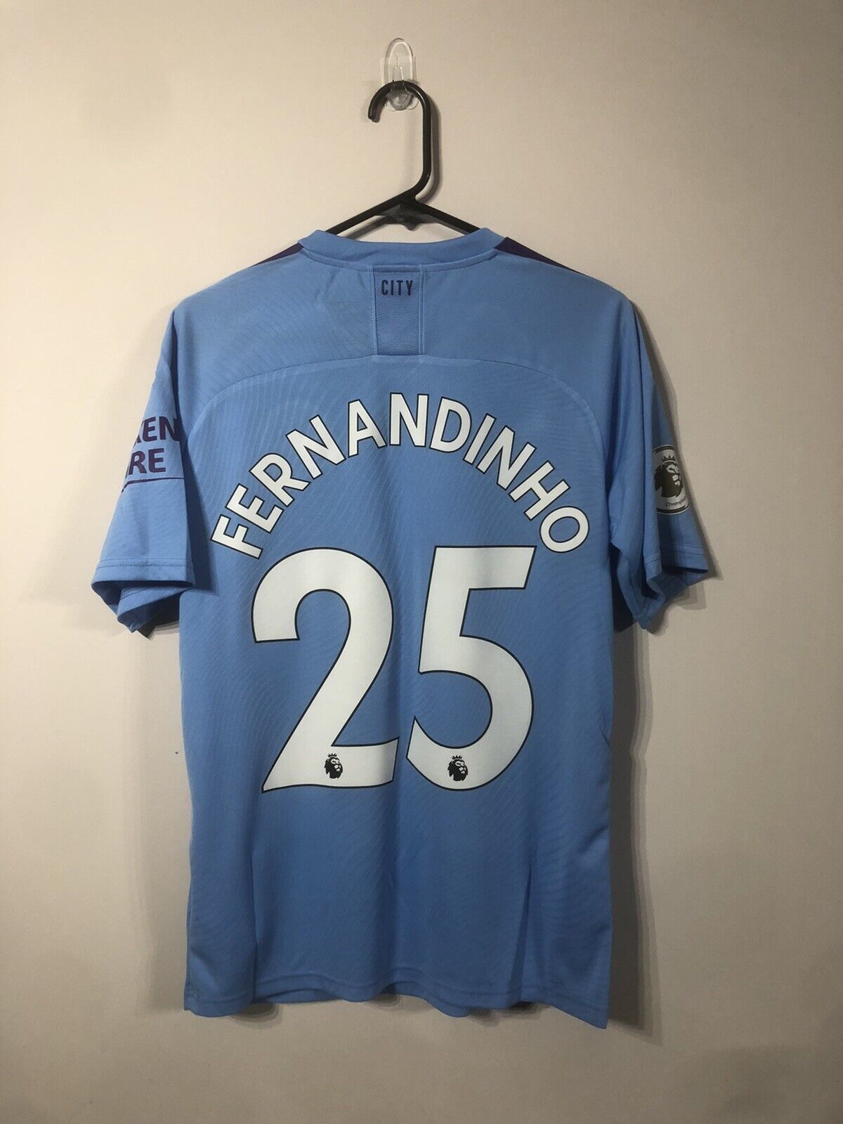 Fernandinho #25 Manchester City 2019/20 Medium Home Shirt Puma Excellent Conditi