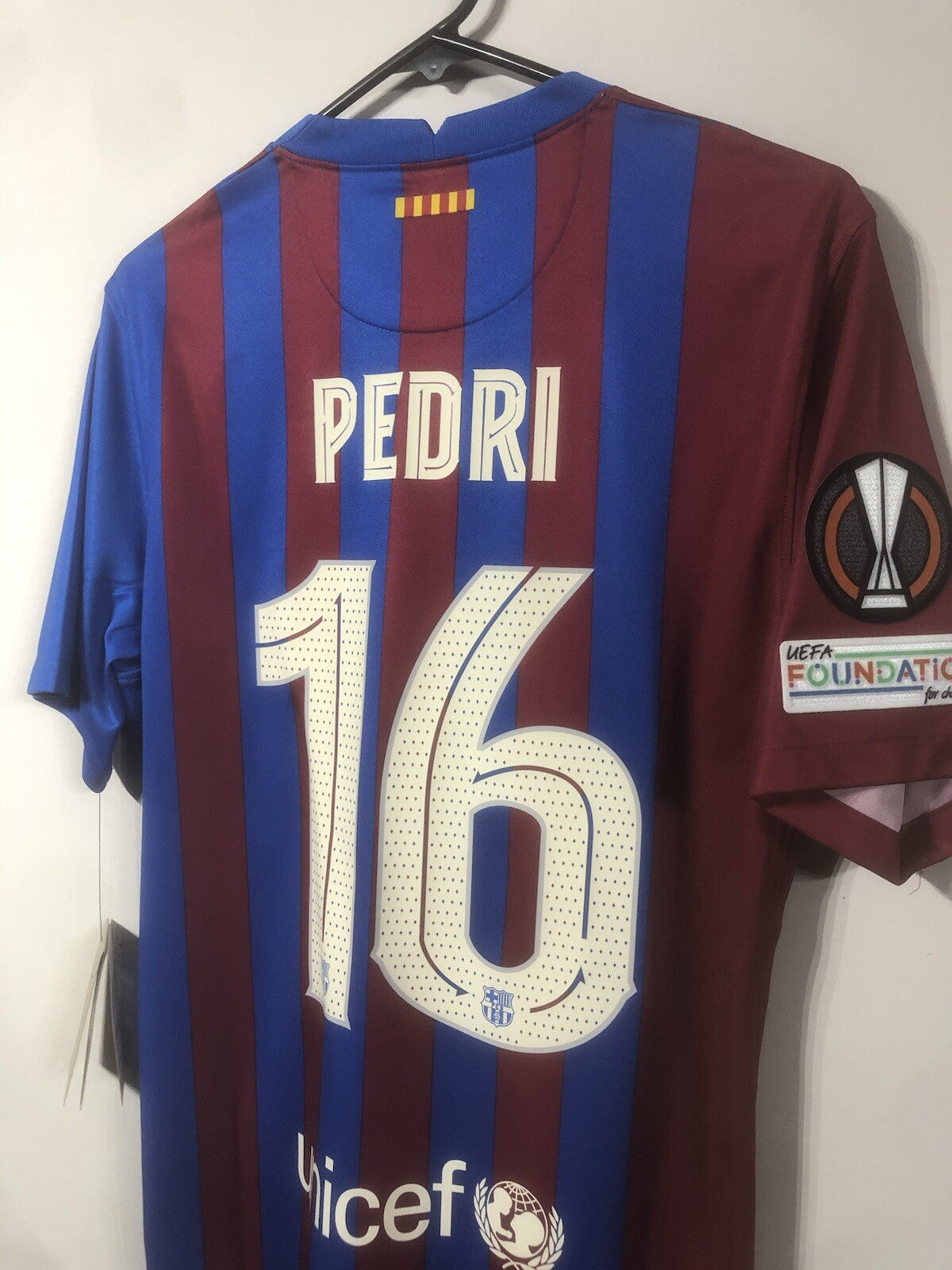 Barcelona Pedri #16 2021/22 Medium Europa League Home Shirt BNWT CV7891-428