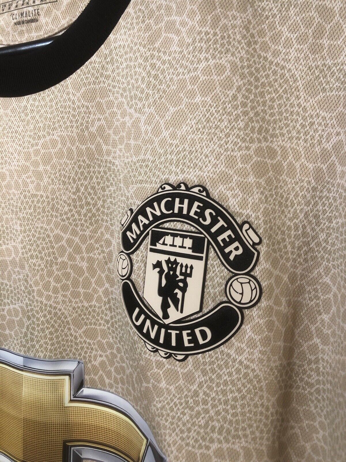 Shaw #23 Manchester United 2019/20 Away Medium Shirt Adidas Excellent Condition