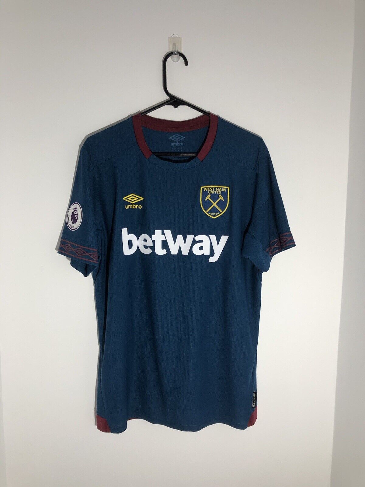 Noble 16 West Ham United 2018 19 Large 3rd Shirt Umbro Excellent Condition
