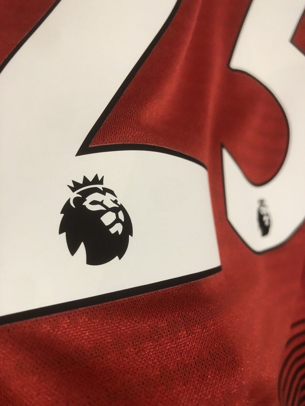 Shaw #23 Manchester United Medium 2018/19 Home Shirt Adidas Excellent Condition