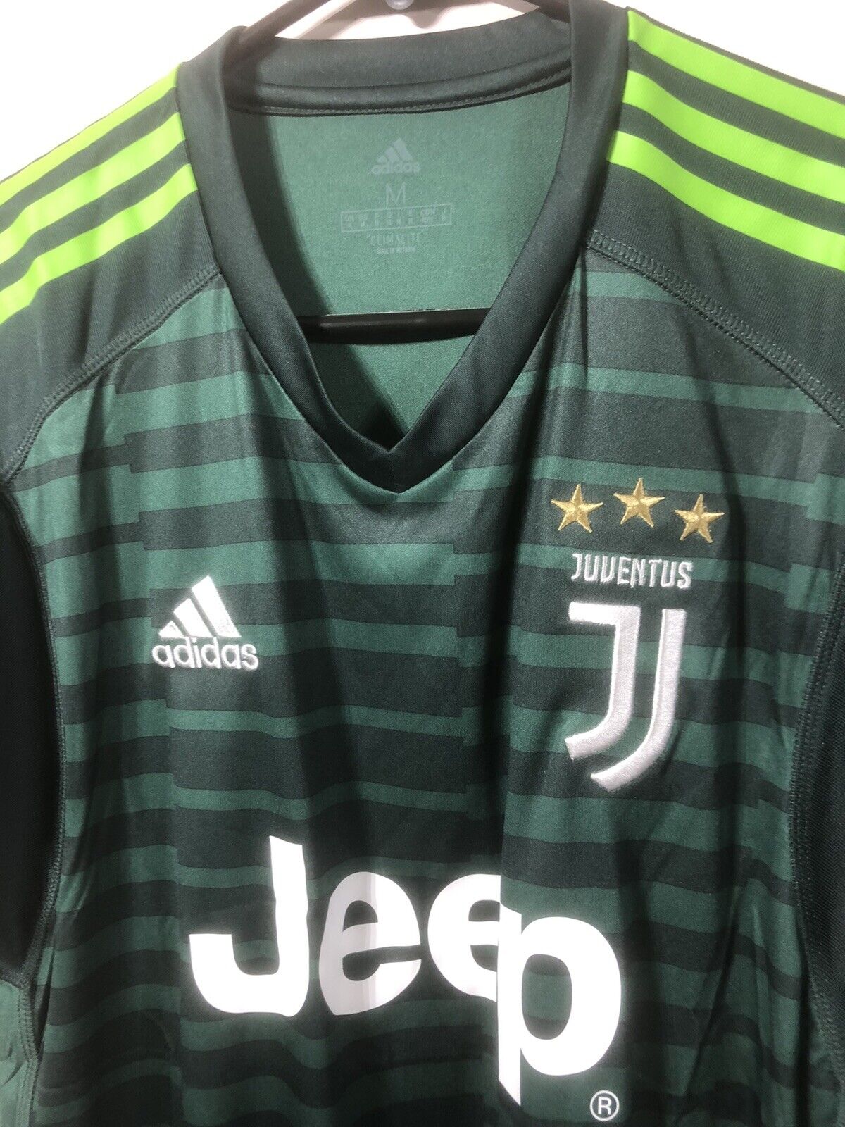 Juventus 2017/18 Medium Goalkeeper Football Shirt Adidas BNWT