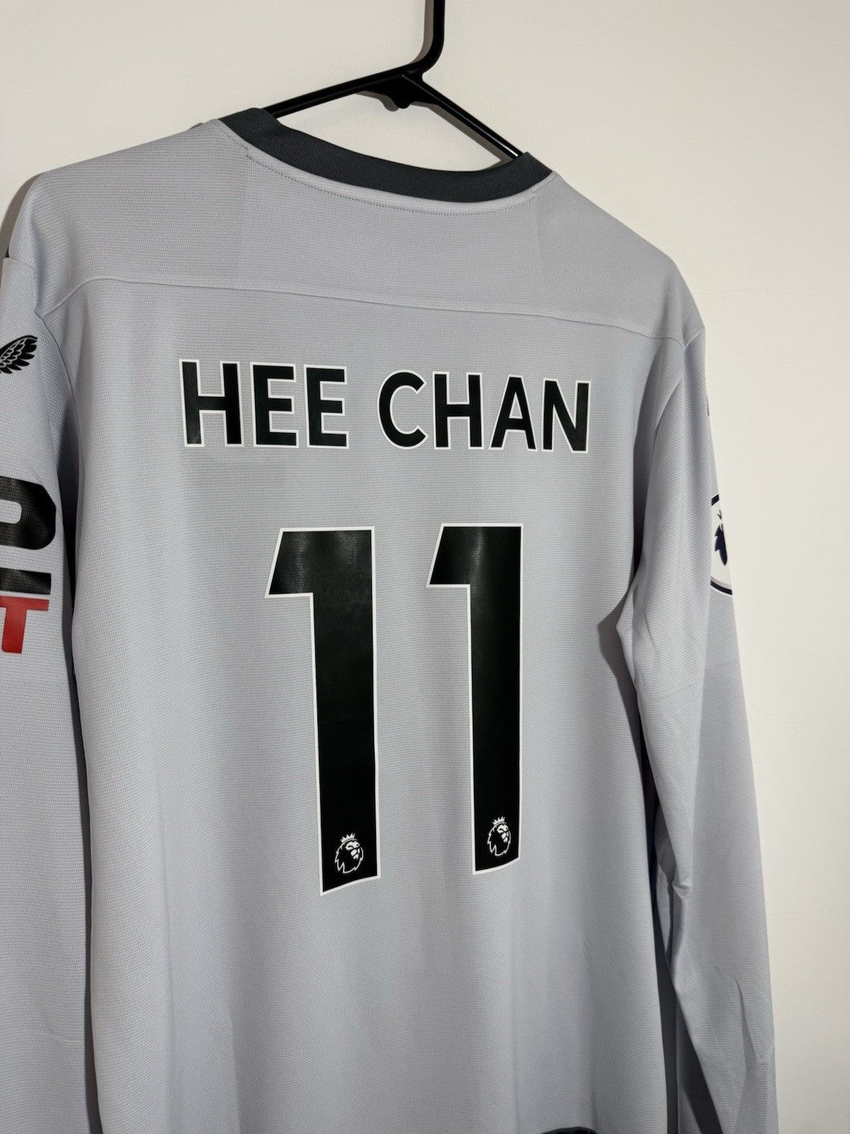Wolverhampton Wanderers Hee Chan #11 2022/23 Large L/S Away Shirt Castore BNWT