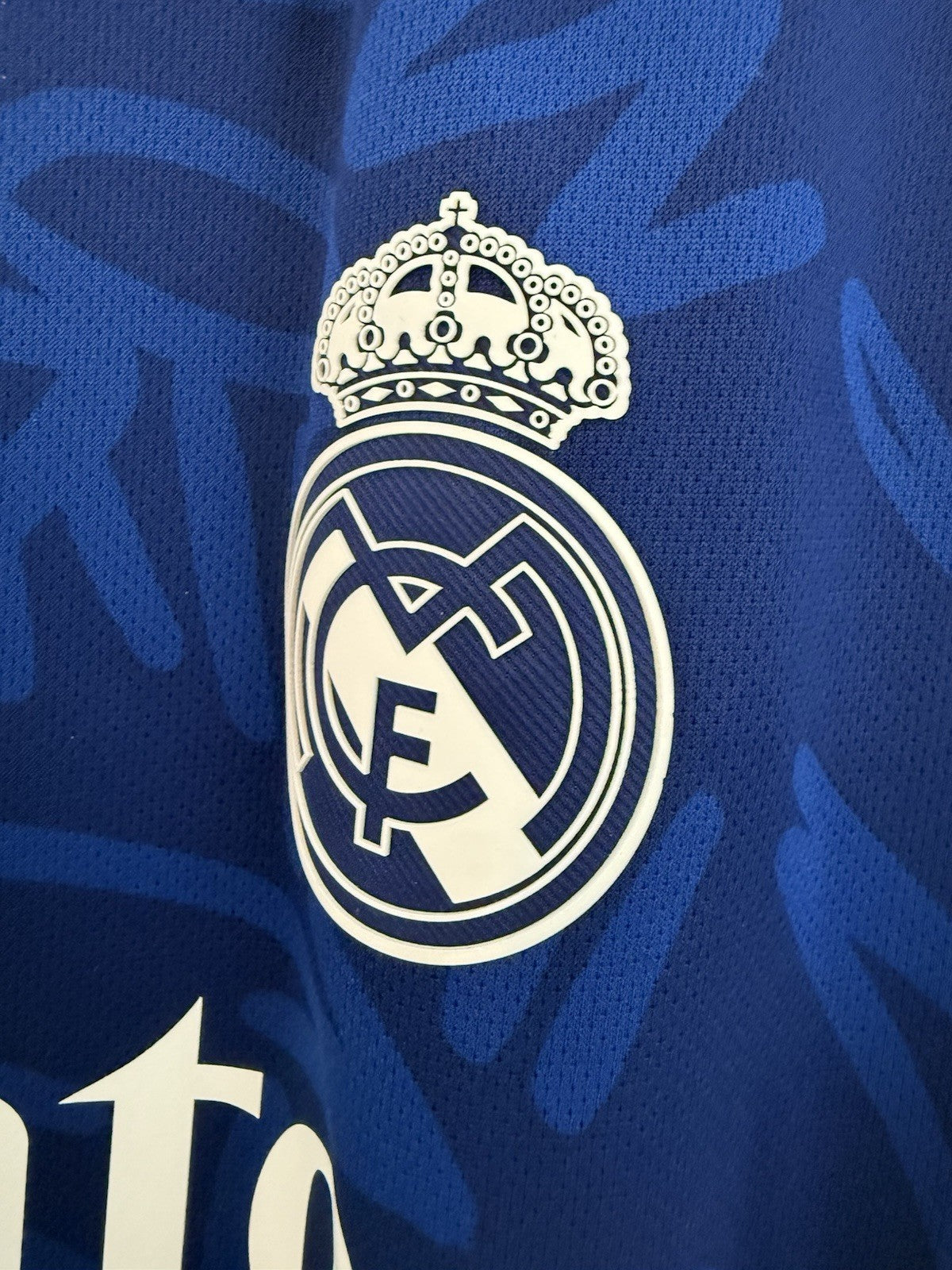 Real Madrid Hazard #7 2021/22 Small Away Shirt Excellent Condition H40942