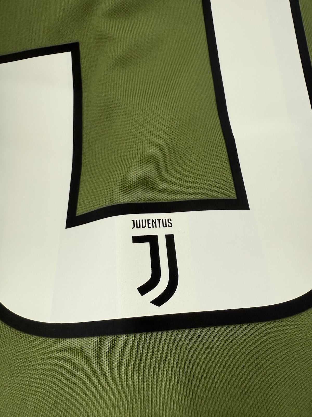 Juventus Higuain #9 2017/18 Small 3rd Shirt Adidas Excellent Condition AZ8711