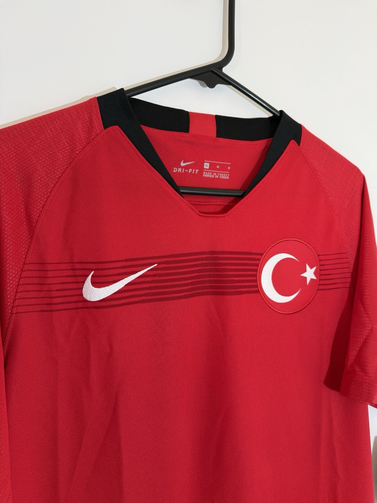 Turkey 2018 Medium Home Football Shirt Nike BNWT 893900-657