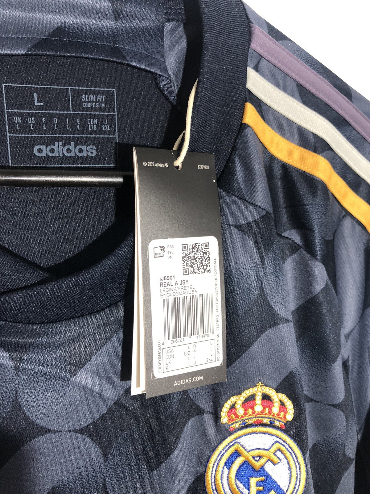 Real Madrid Bellingham #5 2023/24 Large Away Shirt BNWT IJ5901