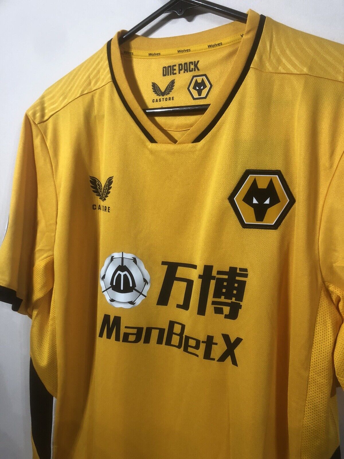 Hee Chan #26 BNWT Wolves 2021/22 Large Home Football Shirt Jersey Castore
