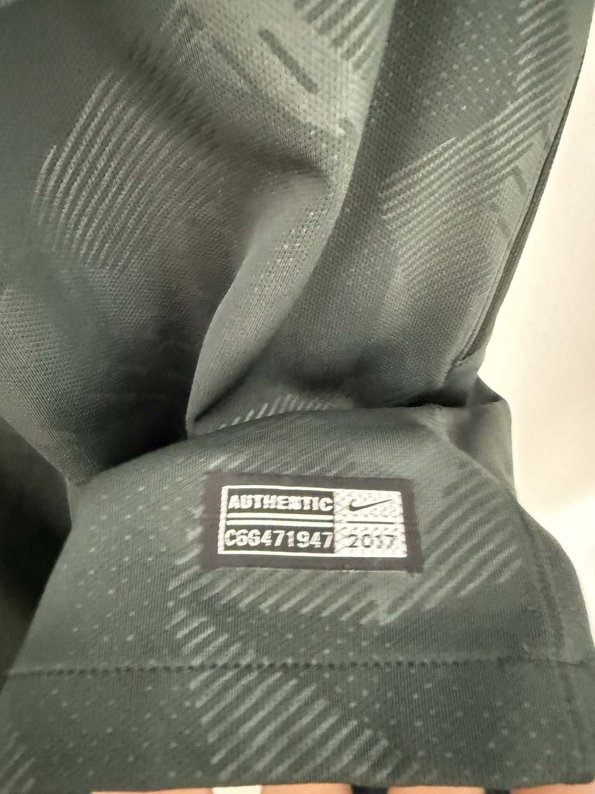 Man City Kun Aguero #10 2017/18 Medium 3rd Shirt Excellent Condition 847259-333