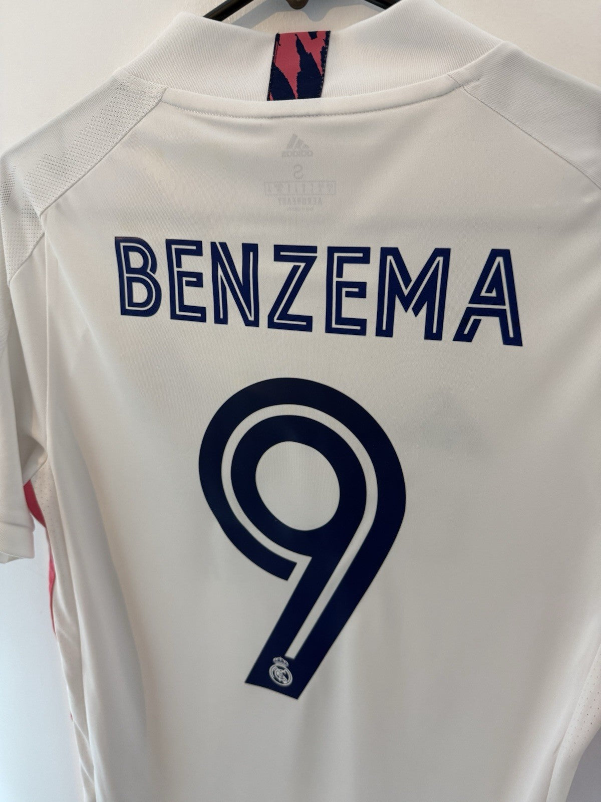 Real Madrid Benzema #9 2020/21 Small Home Shirt Excellent Condition FM4735