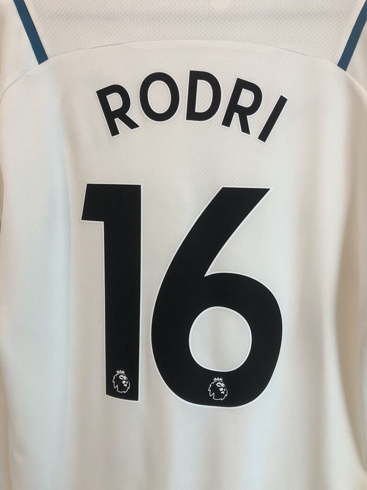 Rodri 16 Manchester City 2021 22 Medium Away Excellent Condition 759211 02