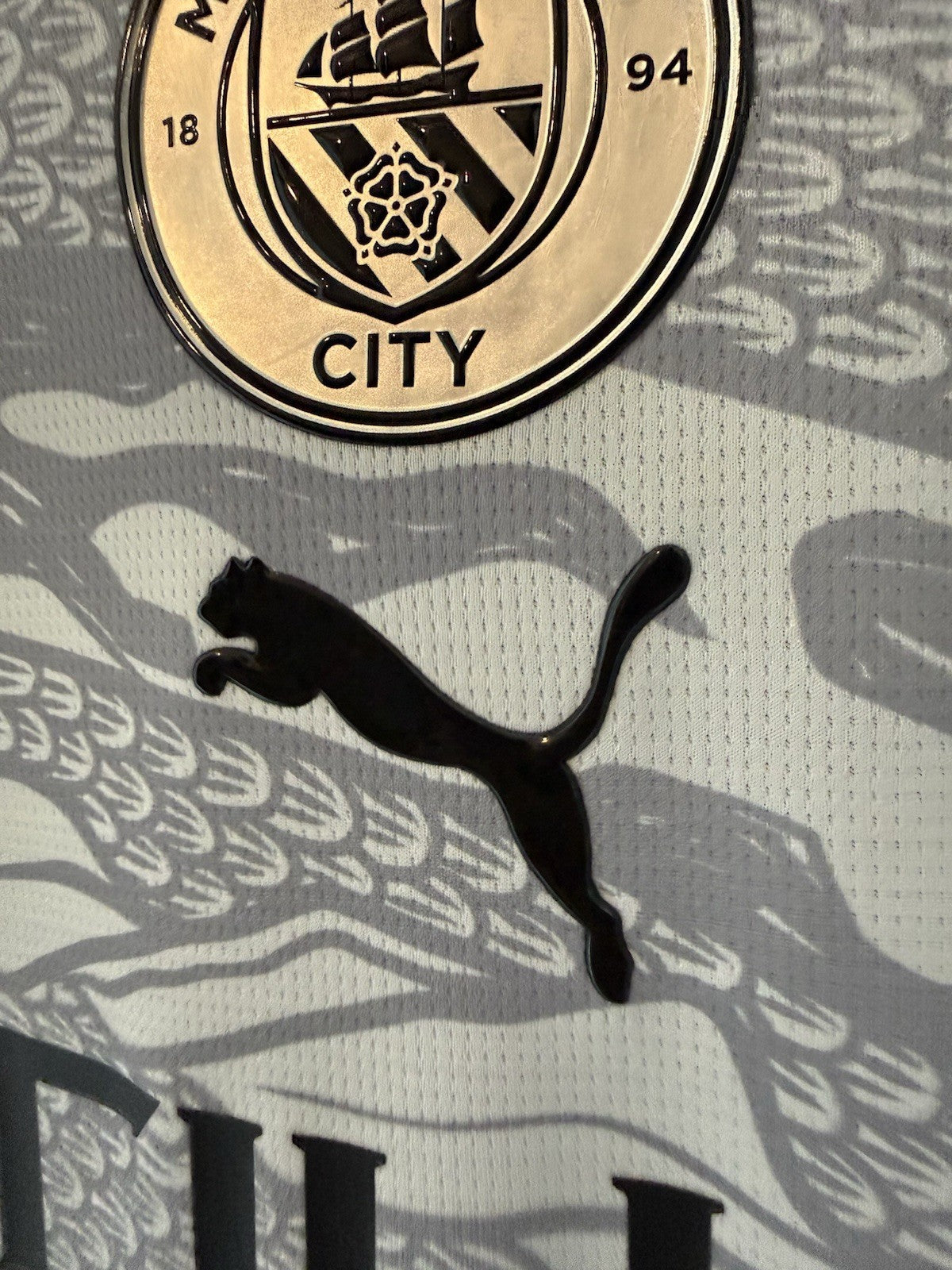 Man City De Bruyne #17 2023/24 CNY Medium Home Excellent Condition 759202-01