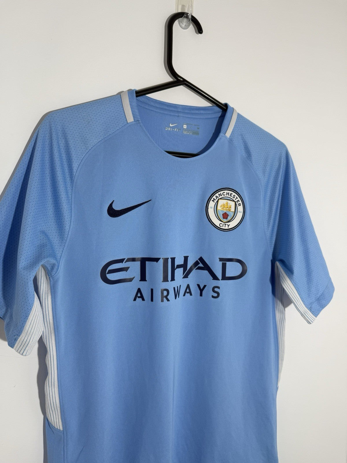 Man City De Bruyne #17 2017/18 Small Home Shirt Excellent Condition 894431-489