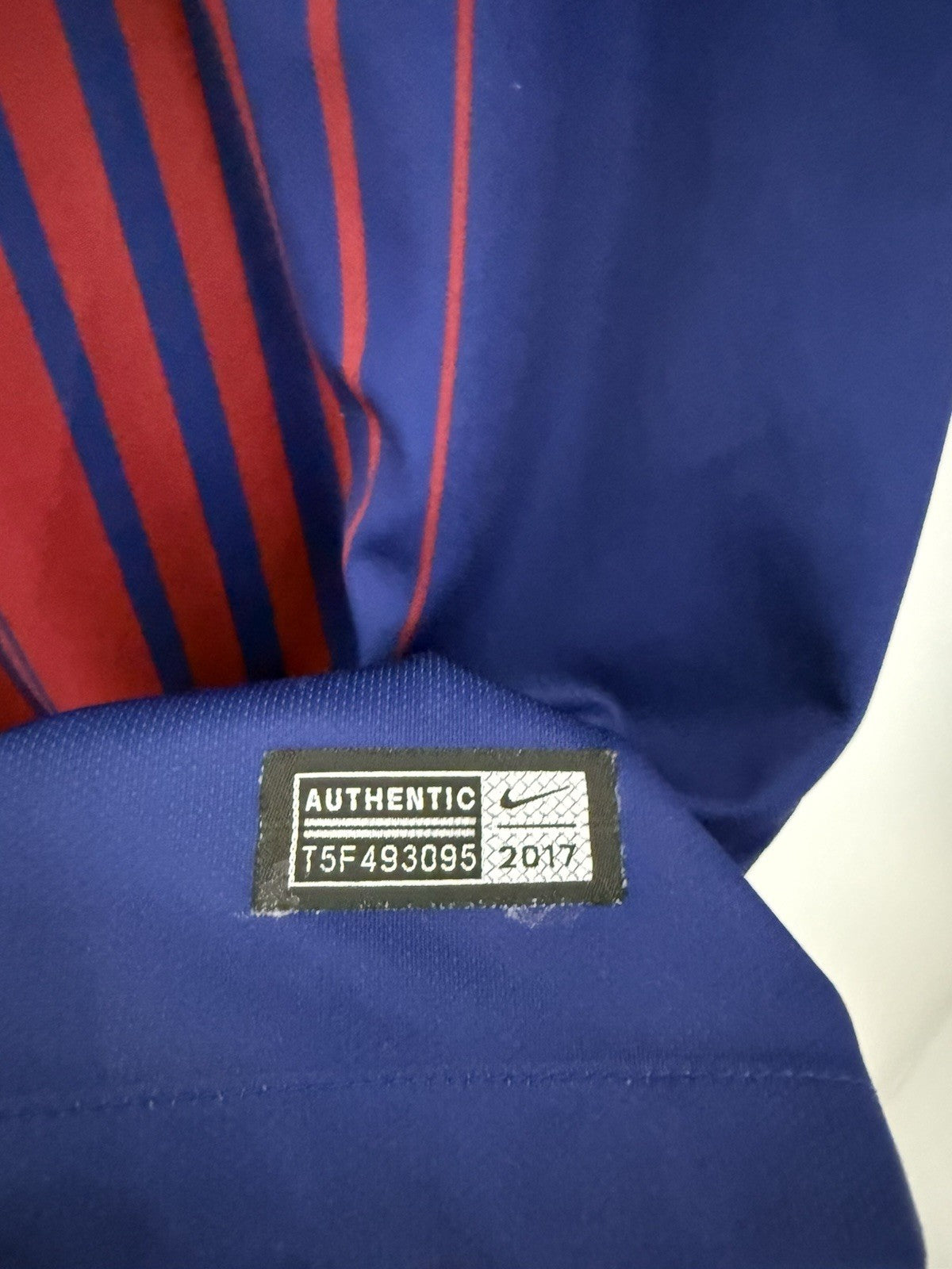 Barcelona Suarez #9 XL 2017/18 Home Shirt Nike Excellent Condition 847255-457