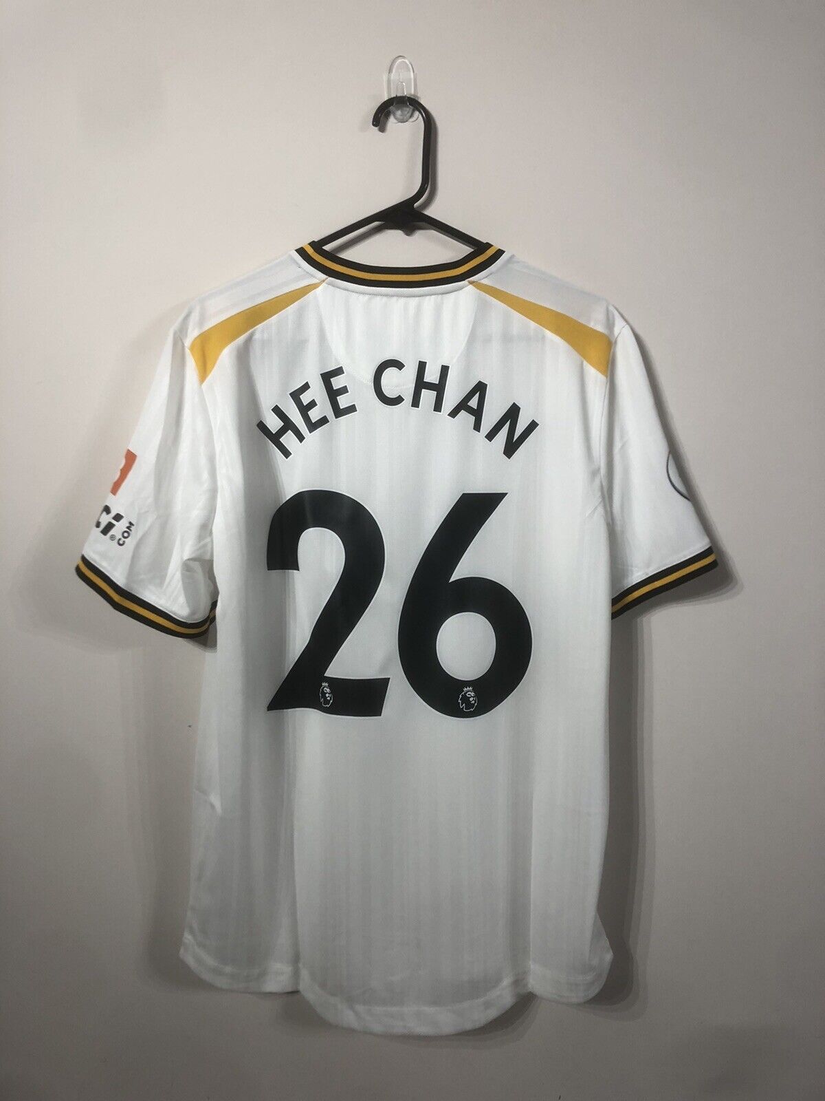 Hee Chan #26 BNWT Wolves 2021/22 Large 3rd Football Shirt Jersey Castore