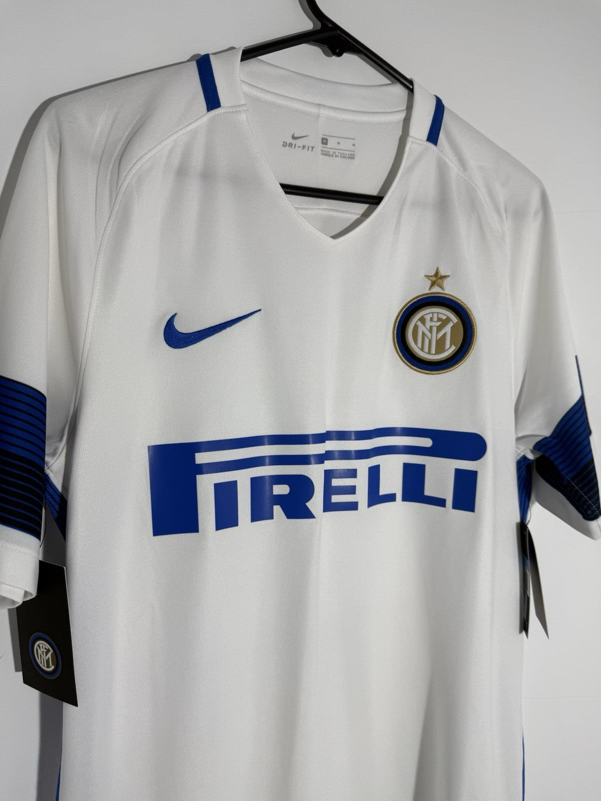 Inter Milan Brozovic #77 2016/17 Medium Away Shirt Excellent Conditio 776888-101