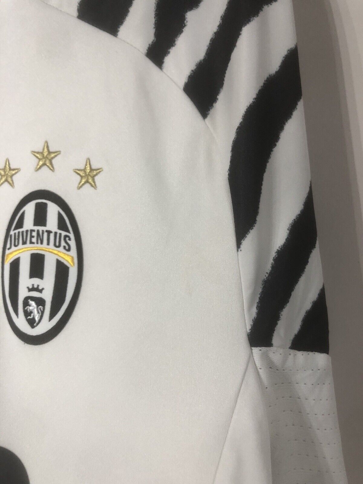 Higuain #9 Juventus 2016/17 Small 3rd Football Shirt Adidas Excellent Condition