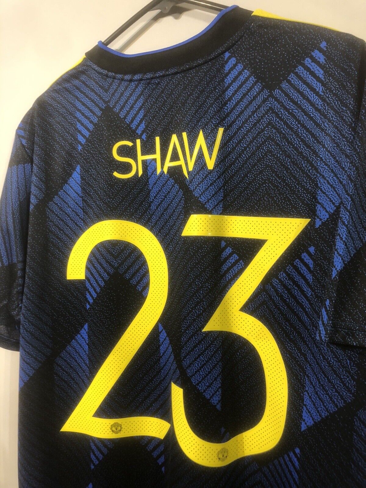 Shaw #23 Manchester United X-Large 2021/22 3rd Shirt BNWT