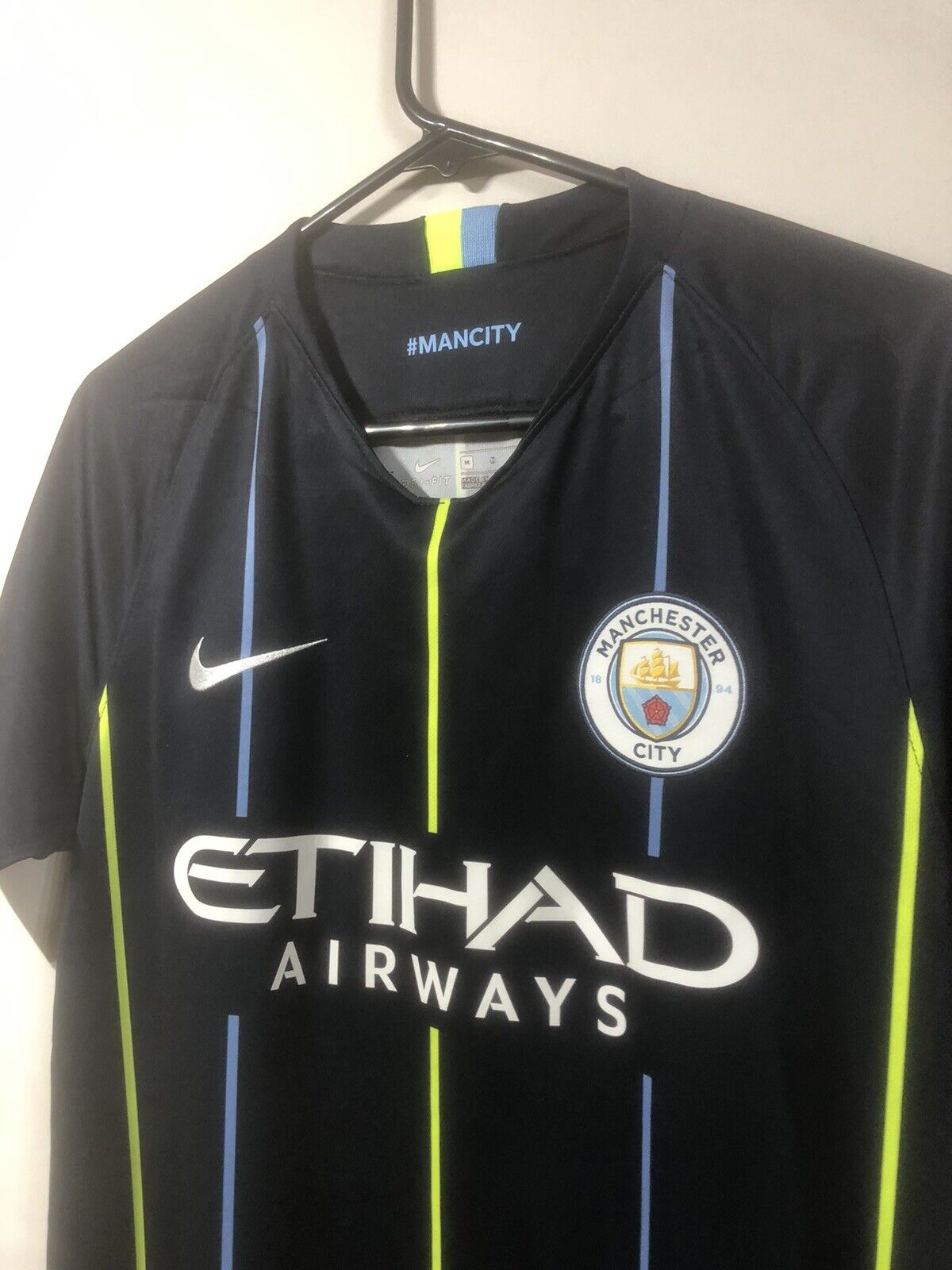 Kompany #4 Manchester City 2018/19 Medium Away Shirt Nike Excellent Condition