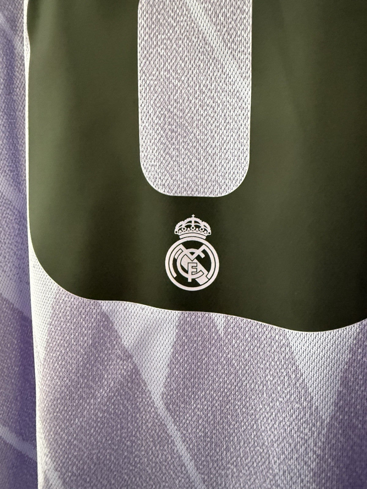 Real Madrid Kroos #8 2022/23 Away Medium Shirt Adidas Excellent Condition H18489