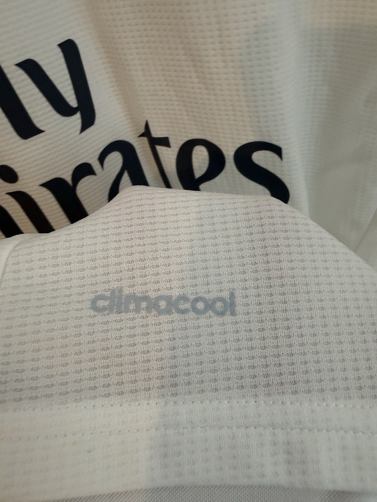 Real Madrid James #10 2015/16 XL Champions League Home Shirt BNWT S12614