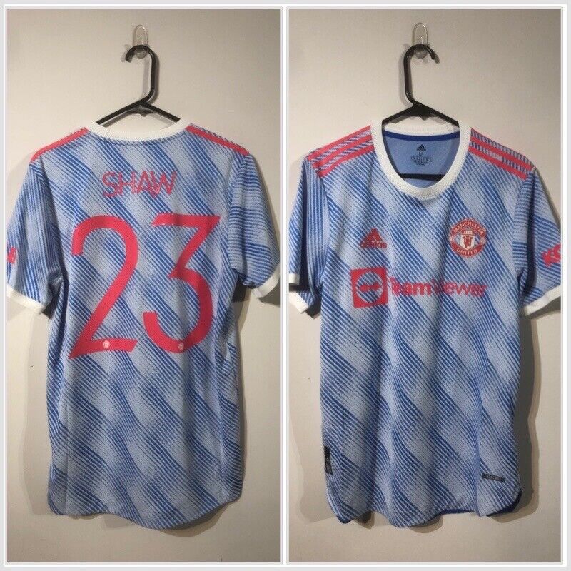 Shaw #23 Manchester United Authentic Medium BNWT 2021/22 Away Shirt