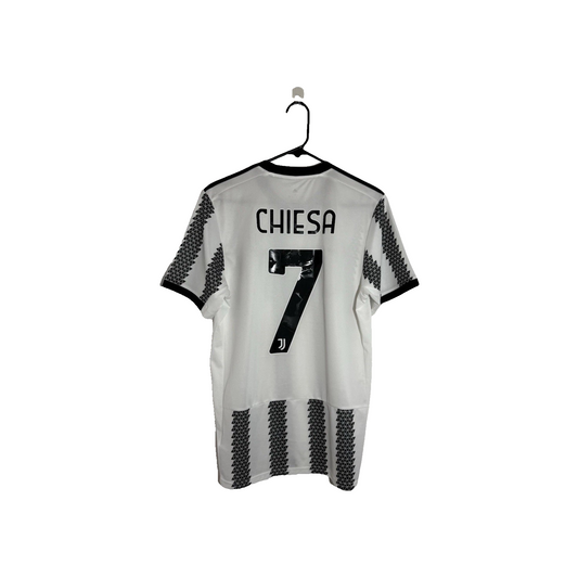 Juventus Chiesa #7 2022/23 Medium Home Shirt Excellent Condition H38907