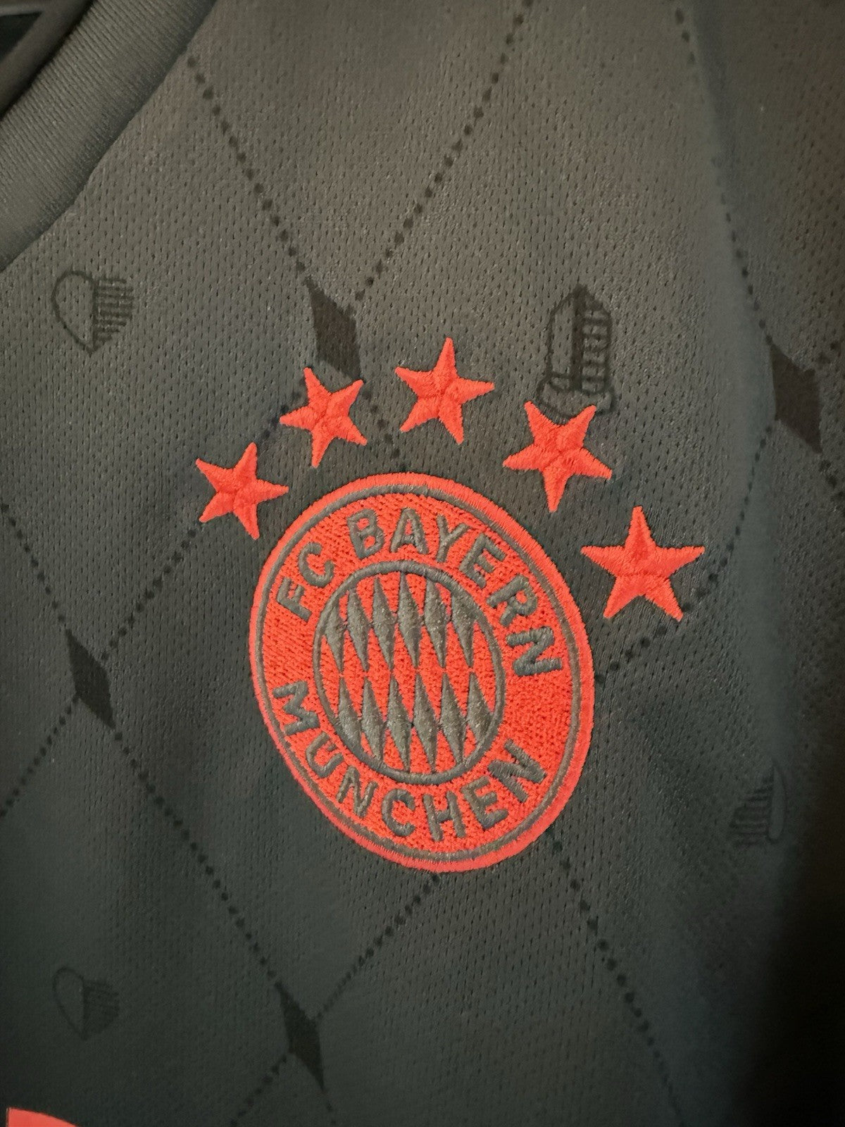 Bayern Munich Davies #19 2022/23 Medium 3rd Shirt Excellent Condition H39907