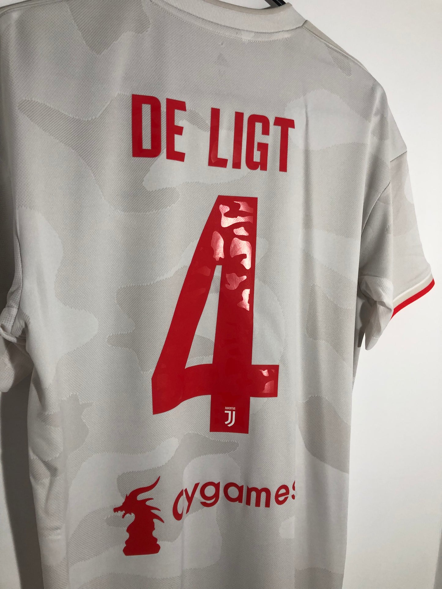 De Ligt #4 Juventus 2019/20 Medium Away Shirt Adidas BNWT Dw5461