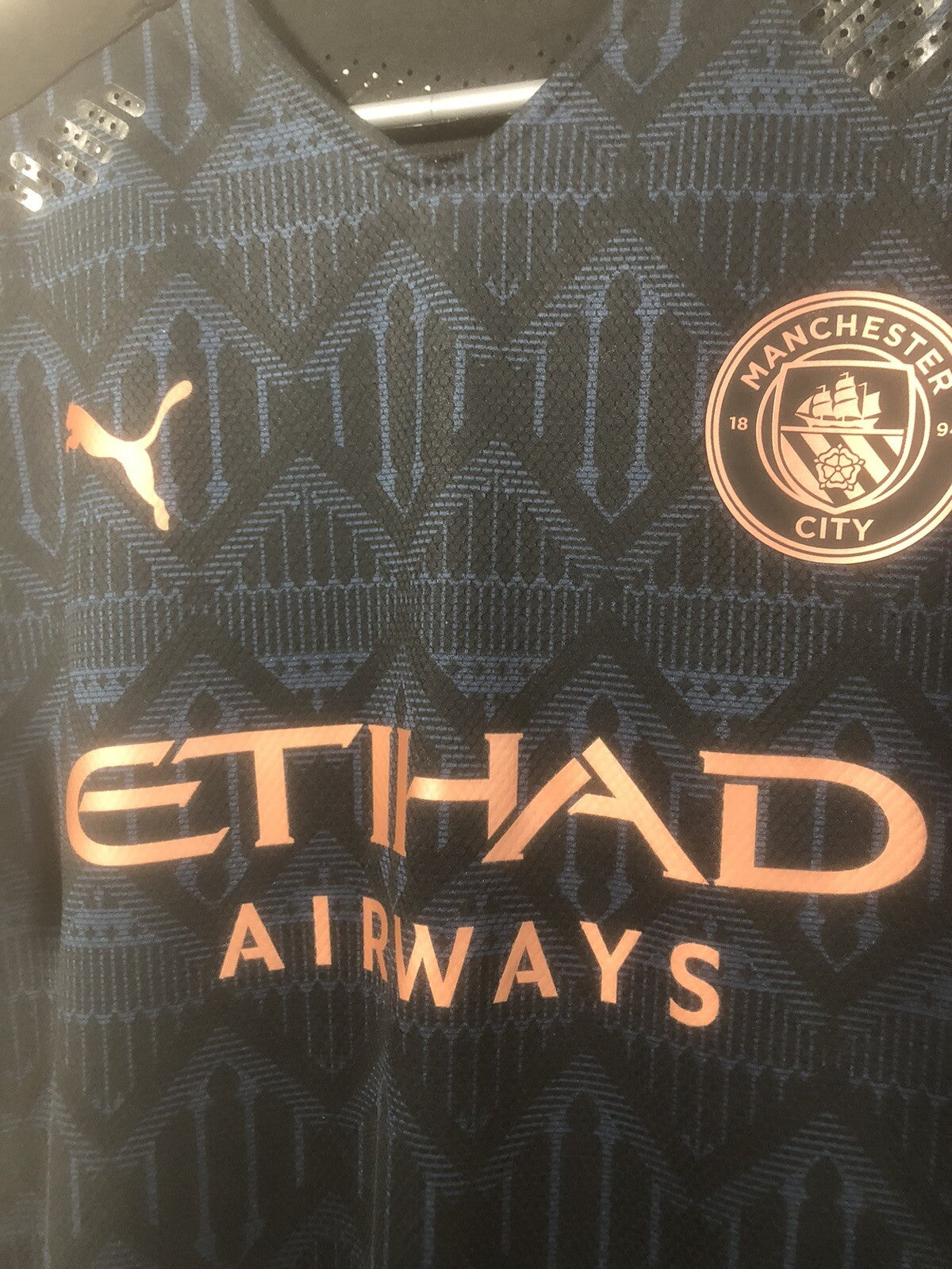 Manchester City Gundogan #8 2020/21 Large Authentic Away Excellent Condition