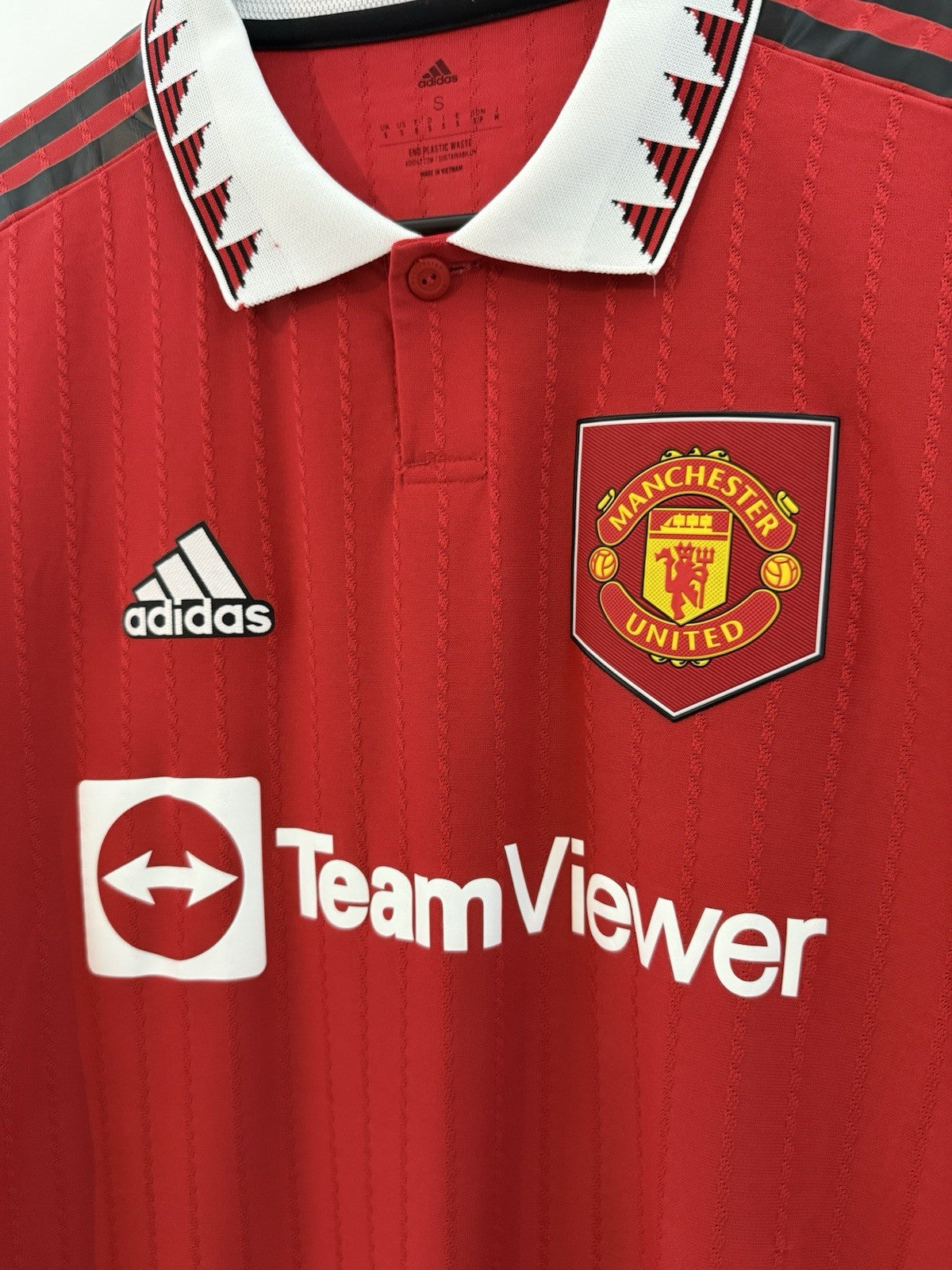Man United Dalot #20 2022/23 Small Authentic Home Excellent Condition H13889