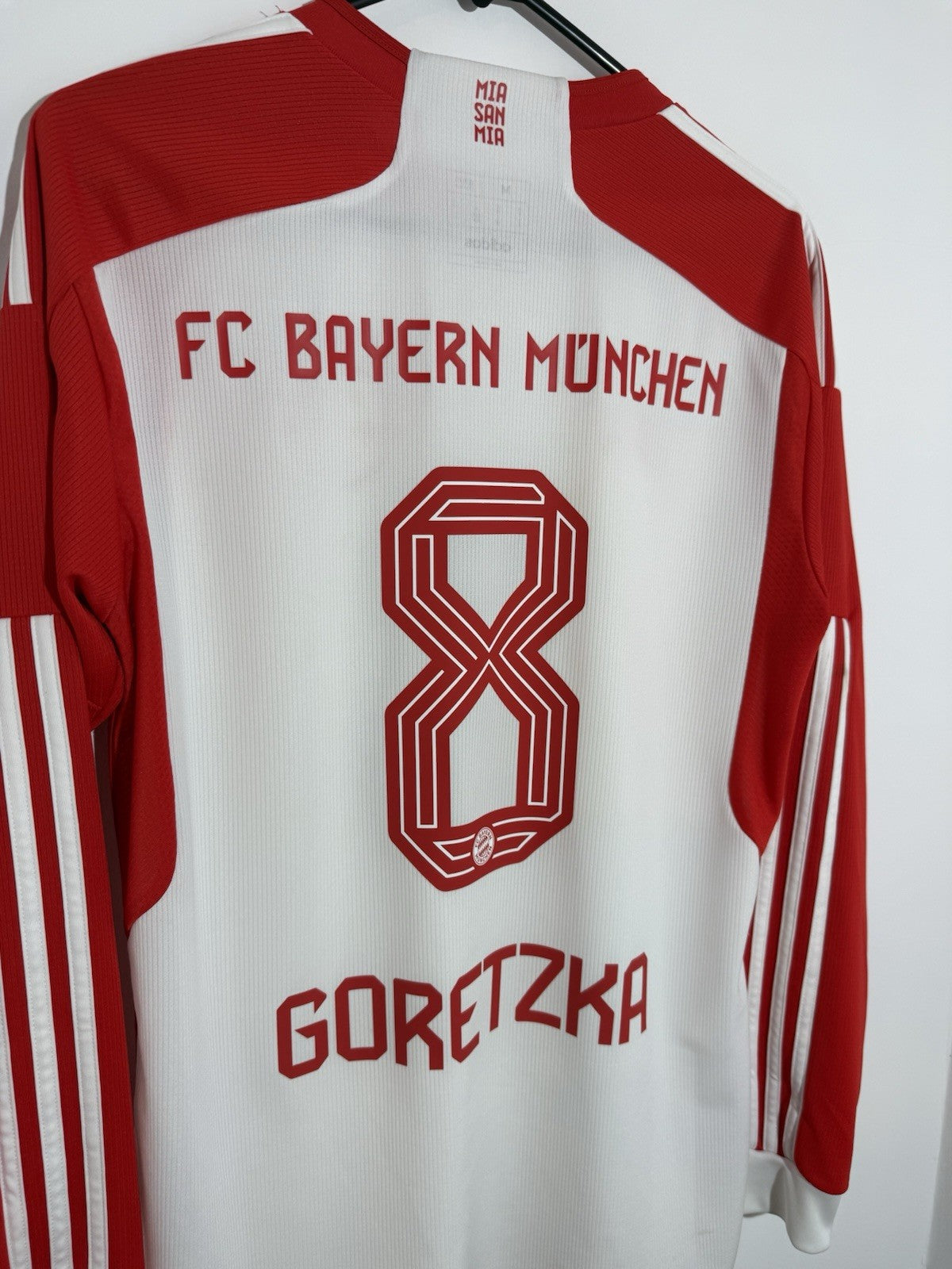 Bayern Munich Goretzka #8 2023/24 Medium LS Home Shirt Excellent Condition