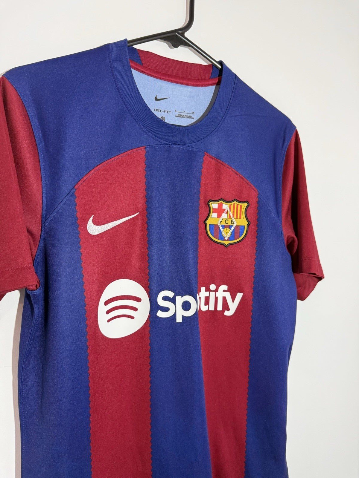 Barcelona Pedri #8 2023/24 Small Home Shirt Excellent Condition DX2687-456