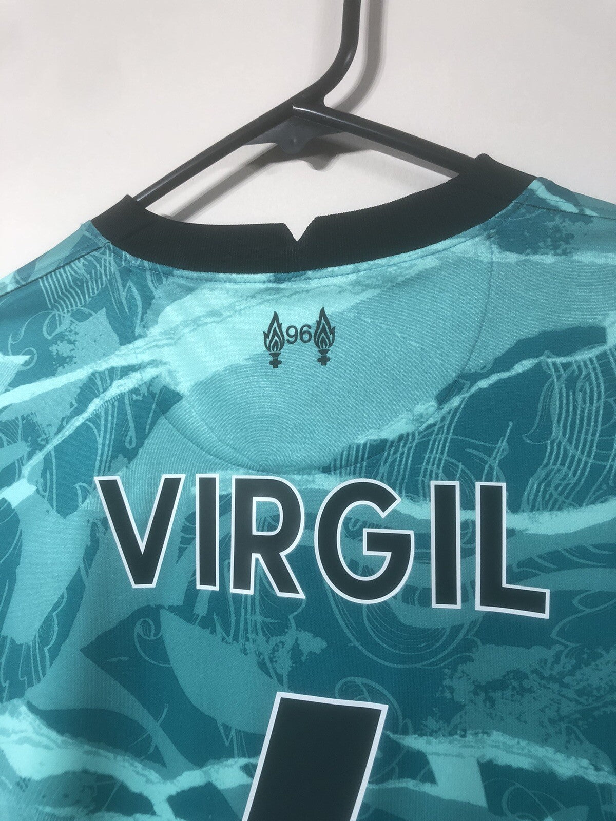Liverpool Virgil #4 2020/21 Medium Away Nike Excellent Condition CZ2635-354