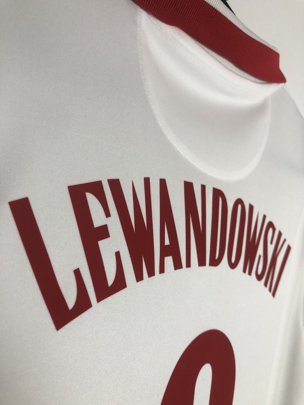Poland Lewandowski #9 2020 Medium Home Shirt Excellent Condition CD0722-100