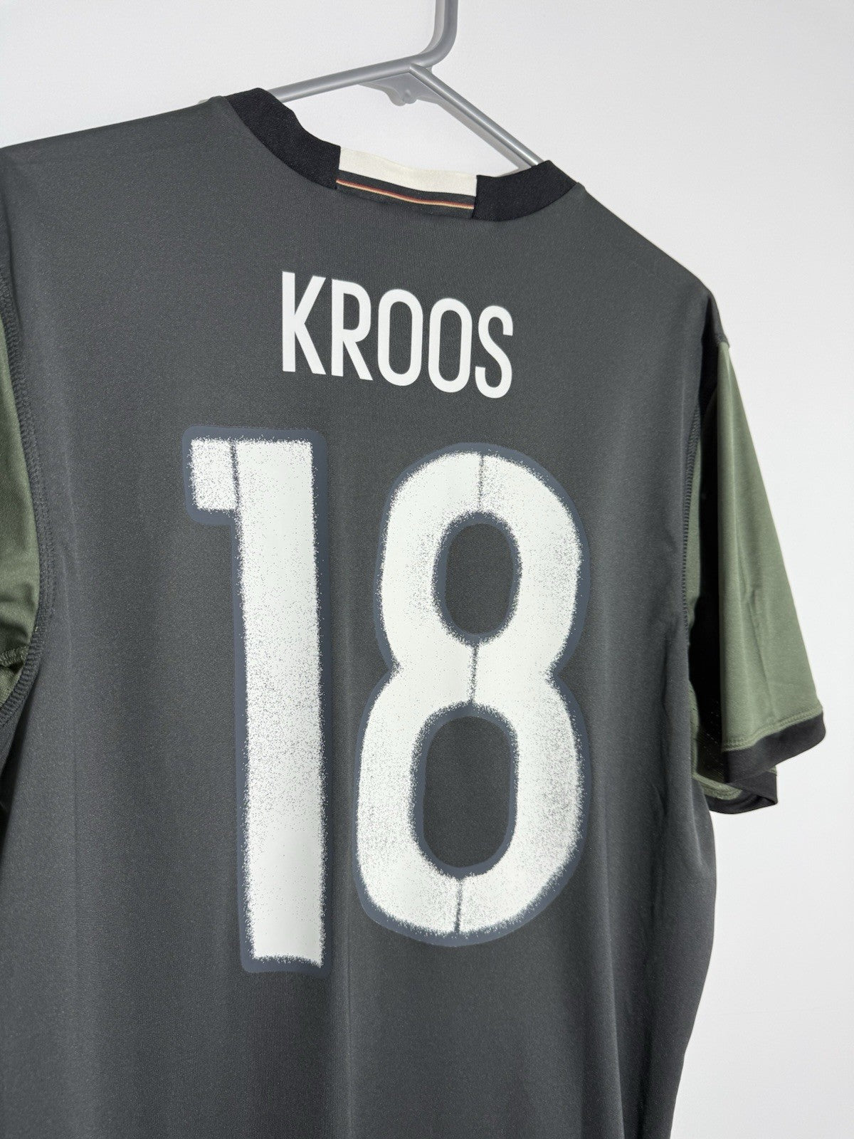 Germany Kroos #18 Euro 2016 Large Away Shirt BNWT AA0110