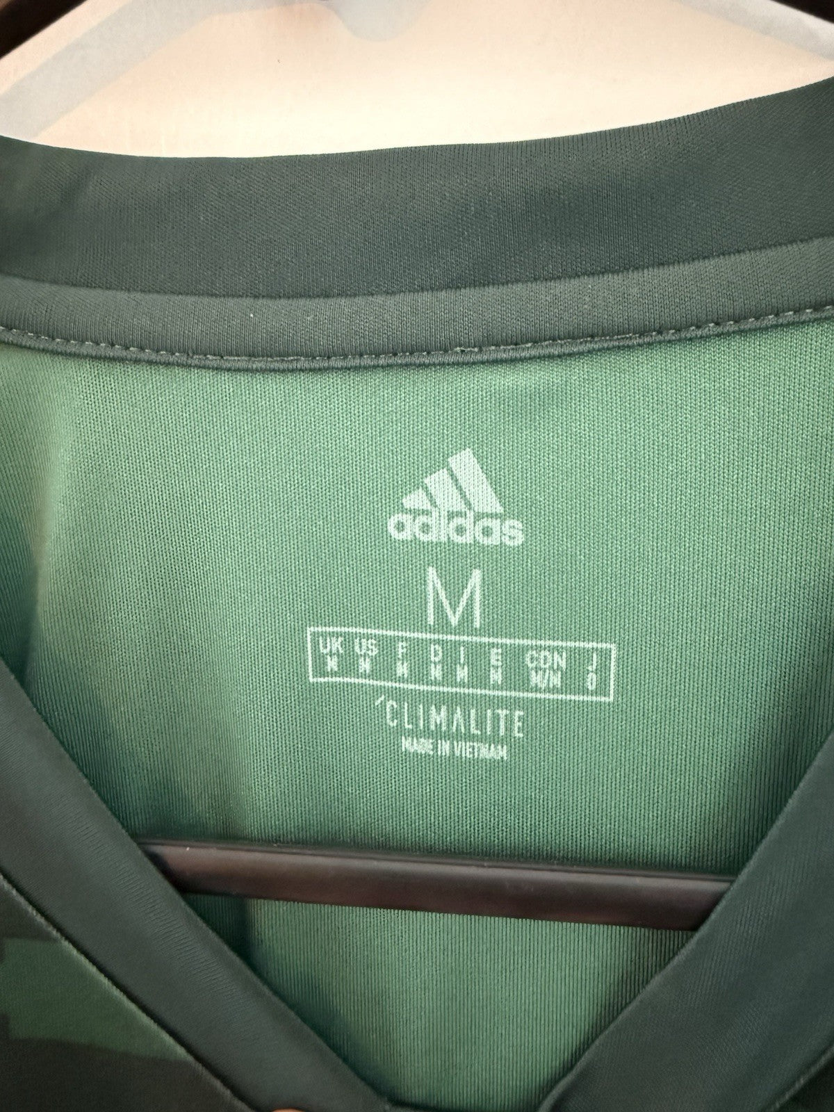 Juventus 2017/18 Medium Home Goalkeeper Shirt Adidas BNWT CF3490